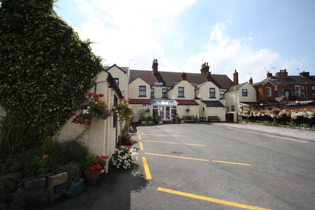 Meadows Way Guest House Uttoxeter Exterior photo