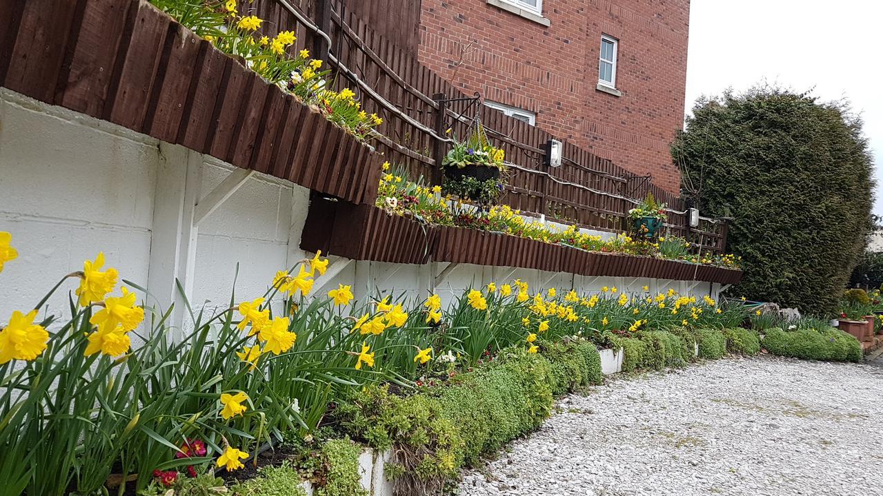 Meadows Way Guest House Uttoxeter Exterior photo